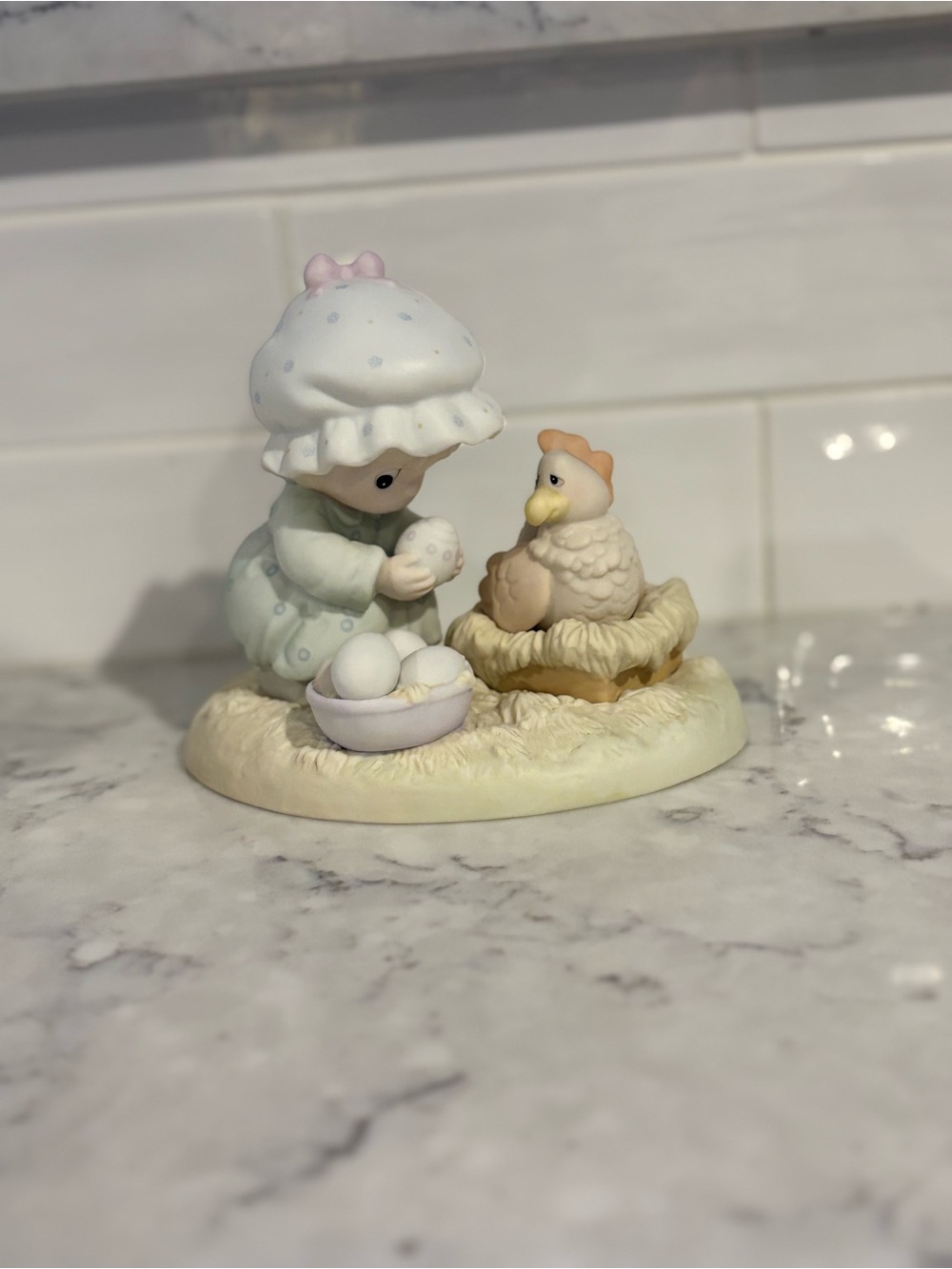 Vintage Precious Moments Ceramic Figurine  “Eggspecially For You” 1988   #520667